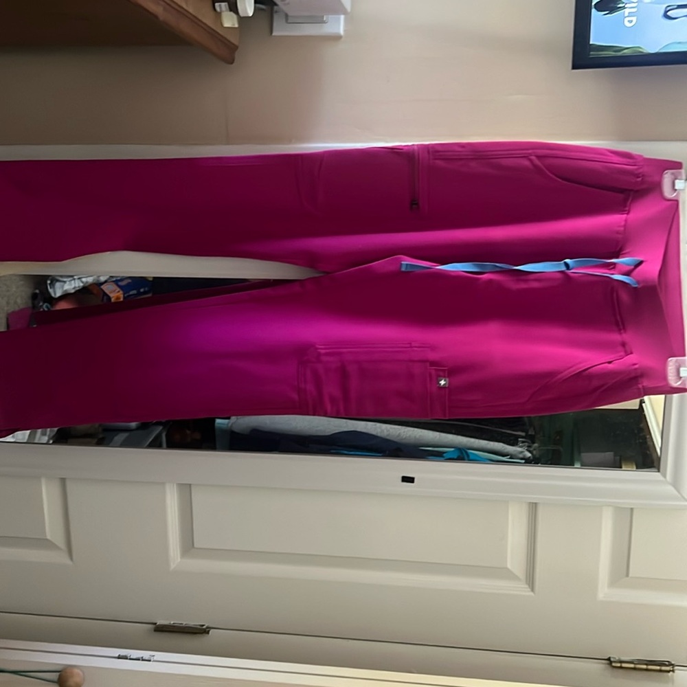 Figs high waisted yola scrub pants
